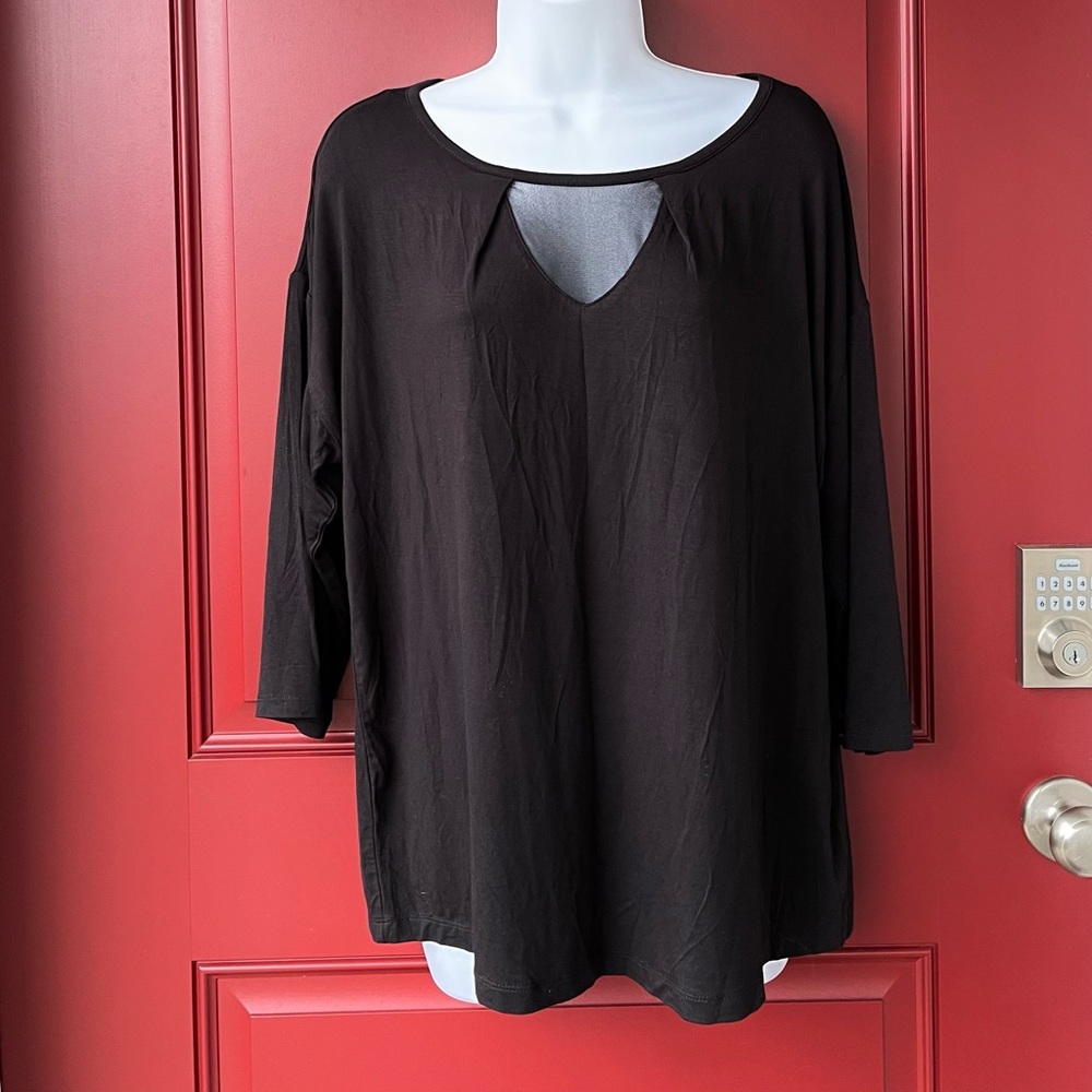 Tahari Black Knit Tunic / Blouse